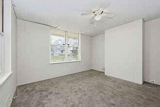 1944 Elm Ave in Cincinnati, OH - Building Photo - Building Photo