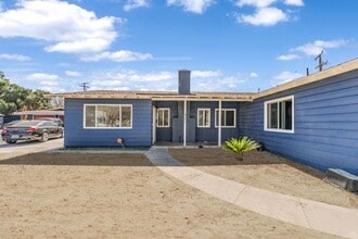 442 Lightcap St in Lancaster, CA - Building Photo - Building Photo