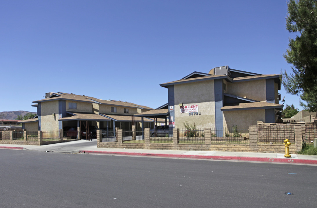 Por Of Challenger Townhomes in Palmdale, CA - Building Photo