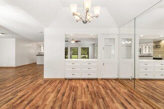 3127 Lake Island Dr in Montgomery, TX - Building Photo - Building Photo