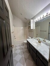 3371 W Erie St in Springfield, MO - Foto de edificio - Building Photo