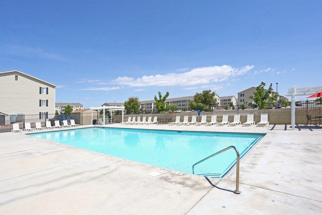 Van Horne Estates Apartments in El Paso, TX - Foto de edificio - Building Photo