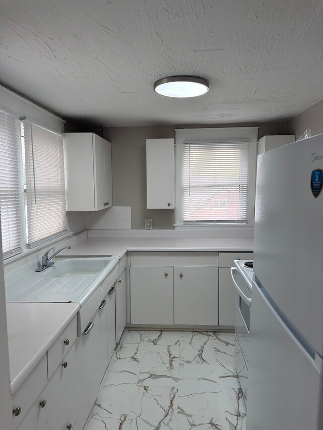 property at 422 W Main St