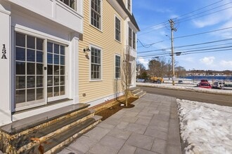 13 Merrimac St in Amesbury, MA - Building Photo - Building Photo