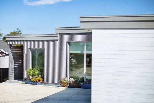 3813 Sedgemoore Dr in Santa Rosa, CA - Building Photo - Building Photo