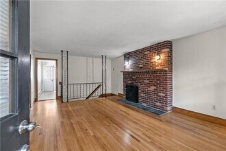 17 Shields St in Newport, RI - Building Photo - Building Photo