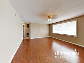 8589 Lantana Dr in Seminole, FL - Building Photo - Building Photo