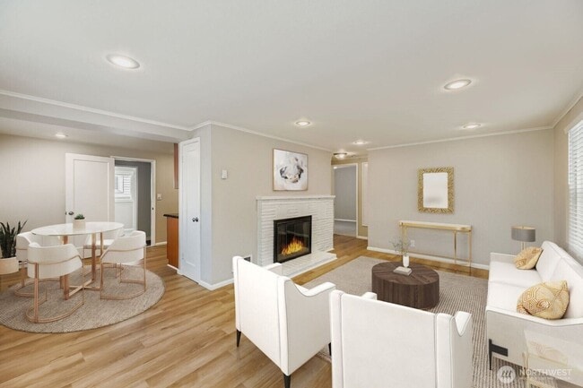 9042 Wallingford Ave N in Seattle, WA - Building Photo - Building Photo