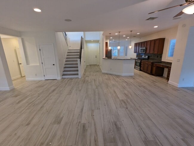 8213 Fowler Falls Ct in North Las Vegas, NV - Building Photo - Building Photo