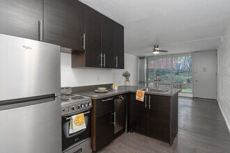 Milan Apartments in Portland, OR - Building Photo - Interior Photo