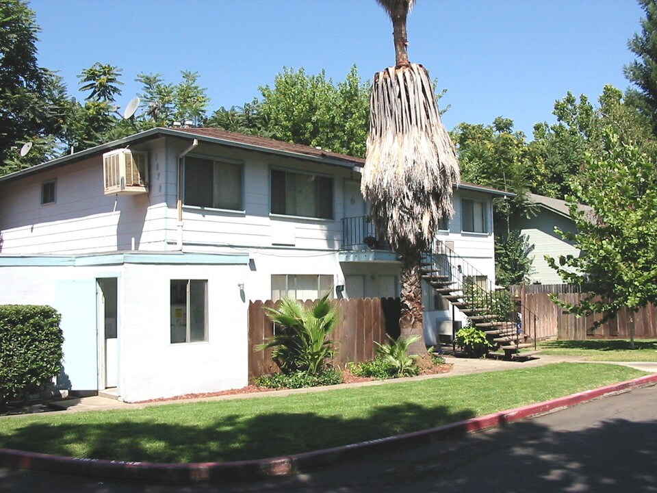 1878 Humboldt Rd in Chico, CA - Building Photo