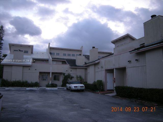 4015 Coral Springs Dr in Coral Springs, FL - Building Photo