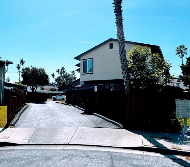 620 Gamma Ct, Unit #C in Campbell, CA - Foto de edificio - Building Photo
