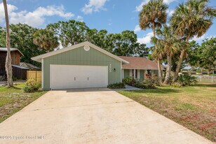 4805 Squires Dr in Titusville, FL - Building Photo