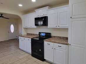 902 Lafayette St in Columbia, MS - Building Photo - Building Photo