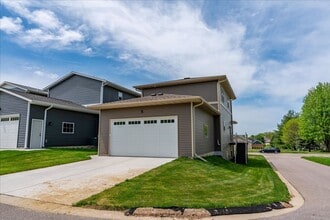 4119 Redtail Pass in Middleton, WI - Building Photo - Building Photo