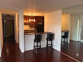 3731 Kanaina Ave, Unit 329 in Honolulu, HI - Building Photo