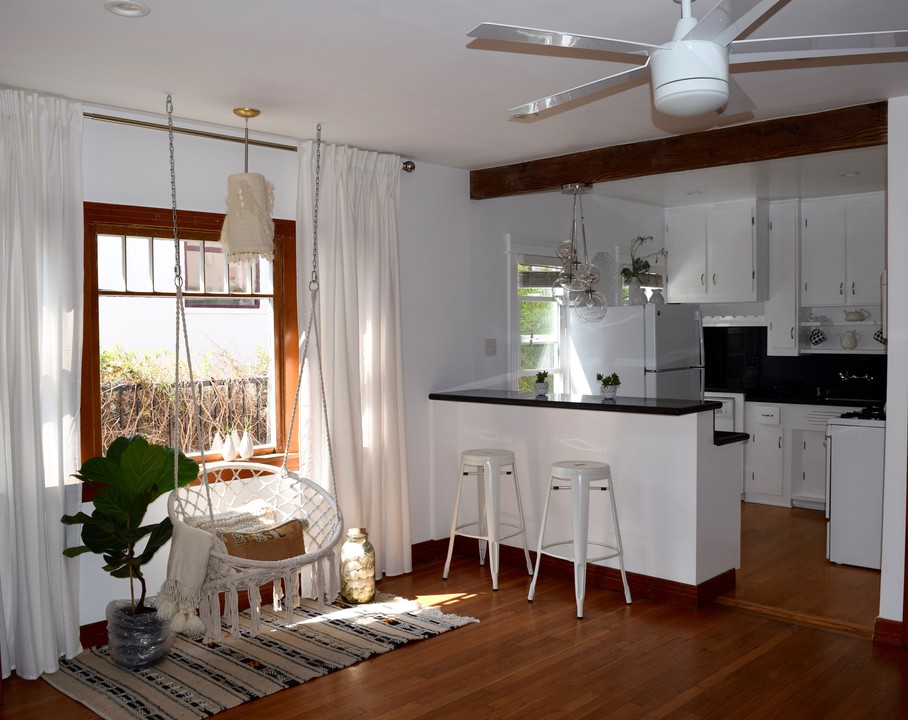 223 California Ave in Santa Monica, CA - Building Photo