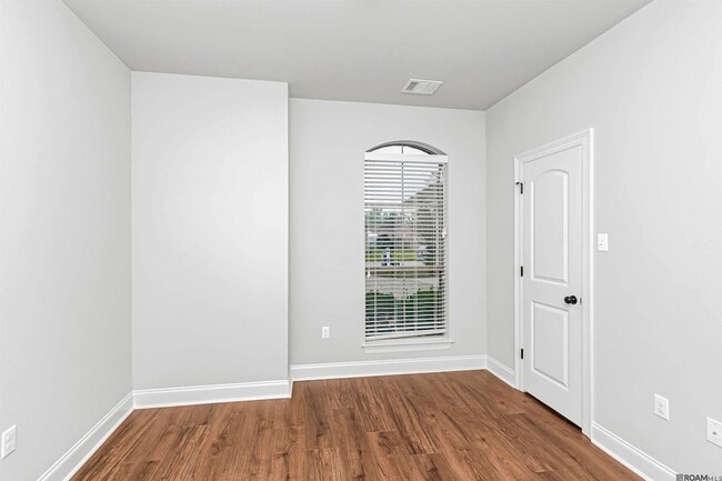 8231 Valencia Ct in Baton Rouge, LA - Building Photo - Building Photo