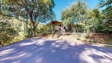 4317 Raymonde Way in Santa Rosa, CA - Building Photo - Building Photo