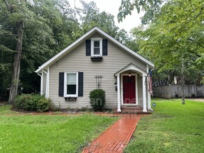 1010 Brook St in Fayetteville, NC - Building Photo - Building Photo