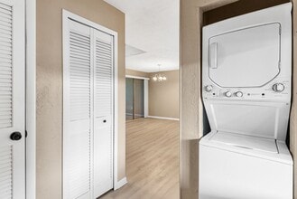 14202 Sandalwood Dr in Wildwood, FL - Building Photo - Building Photo