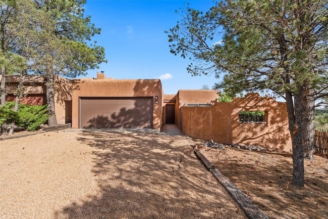 property at 280 Loma Entrada