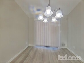 3090 Creel Rd in Atlanta, GA - Foto de edificio - Building Photo