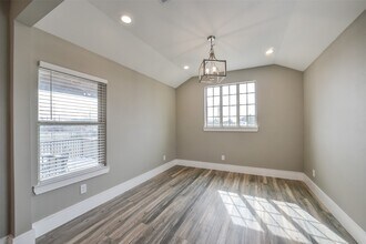 1025 Arizona Dr in Cleveland, TX - Building Photo - Building Photo