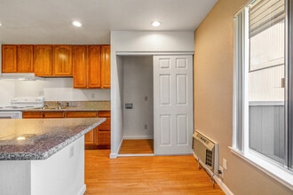 Vintage Square Apartment Homes in Stockton, CA - Foto de edificio - Interior Photo