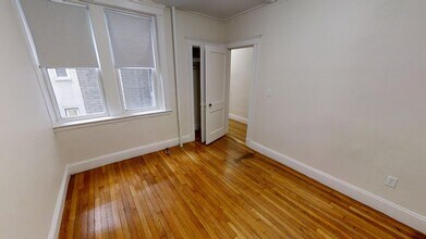 11 Boylston St, Unit Boylston St #3 in Boston, MA - Building Photo - Building Photo