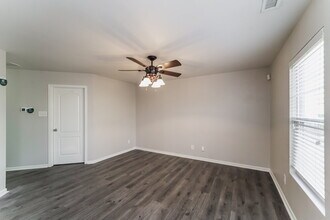 1109 Swearngan Ridge Ct in Charlotte, NC - Building Photo - Building Photo