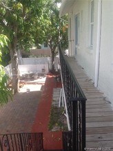 1536 Polk St-Unit -8 in Hollywood, FL - Building Photo - Building Photo