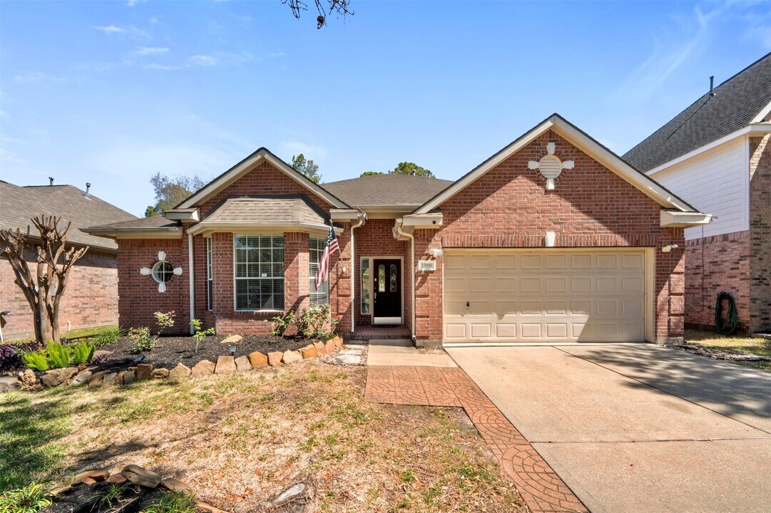 23910 River Pl Dr in Katy, TX - Building Photo