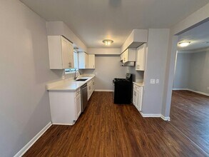 11265 Essex Ave in Warren, MI - Building Photo - Building Photo