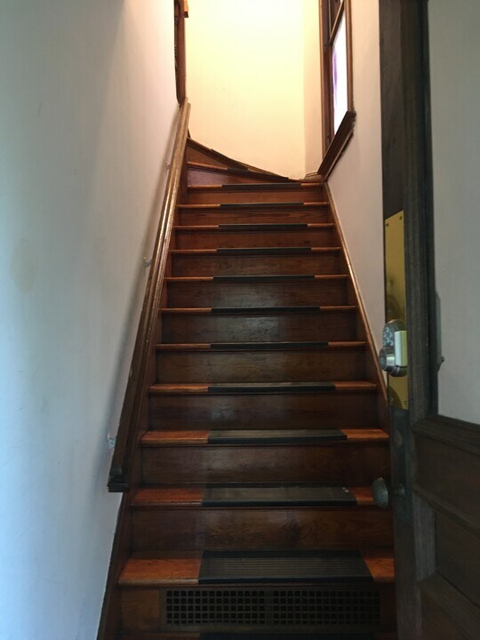 56 Canner St, Unit 2 in New Haven, CT - Building Photo