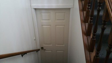 2116 Thaler Ave in Ann Arbor, MI - Foto de edificio - Building Photo