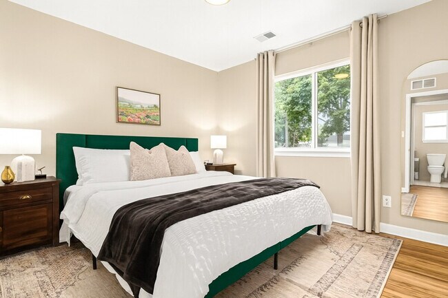 18459 Sharon Ln in Roseville, MI - Foto de edificio - Building Photo