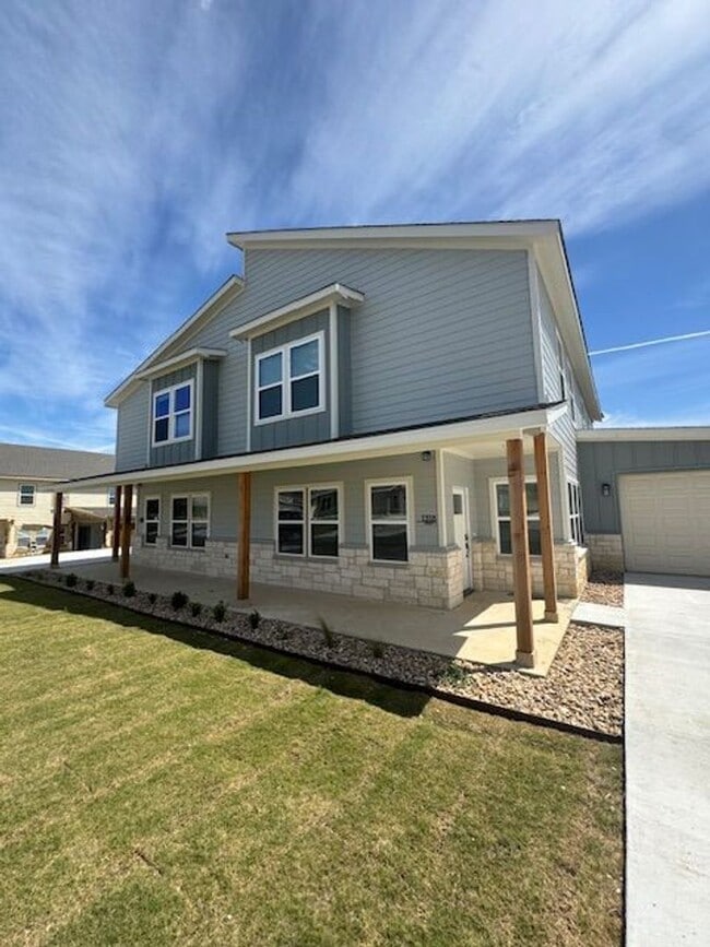1318 Johnson Bend Rd in Weatherford, TX - Building Photo - Building Photo