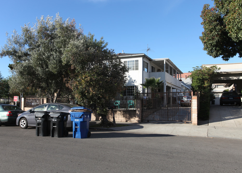 1717 N Berendo St in Los Angeles, CA - Building Photo