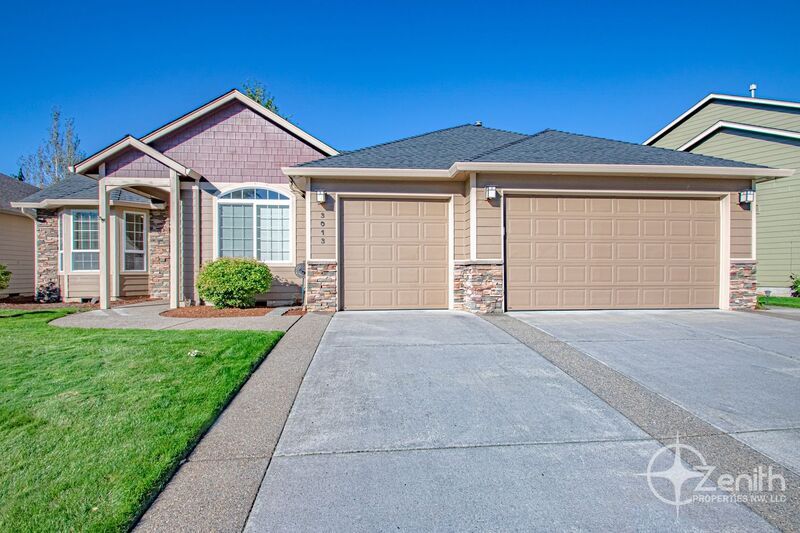 3013 NW Astor St in Camas, WA - Building Photo