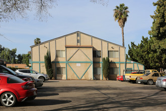 Lake Jennings Apartments in Lakeside, CA - Building Photo - Building Photo