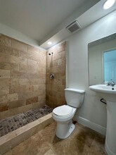 9359 Fontainebleau Blvd, Unit 417 in Miami, FL - Building Photo - Building Photo