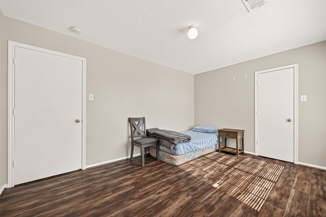 17522 Coventry Squire Dr