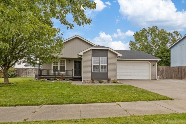 property at 980 N Townsend Loop