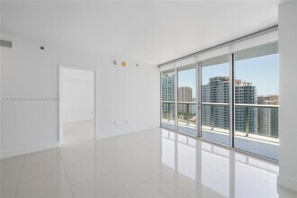 475 Brickell Ave, Unit 2607 in Miami, FL - Building Photo - Building Photo