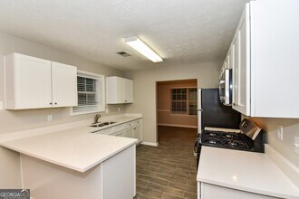 1311 Ambercrest Way in Austell, GA - Building Photo - Building Photo