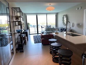10201 E Bay Harbor Dr, Unit 406 in Bay Harbor Islands, FL - Building Photo - Building Photo