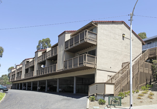 Fletcher Heights in Hayward, CA - Foto de edificio - Building Photo