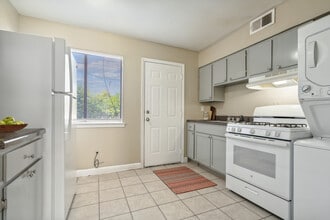 Oak Grove Flats in Memphis, TN - Building Photo - Building Photo